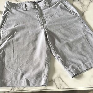 Travis Mathew Flat Front Shorts Sz. 32